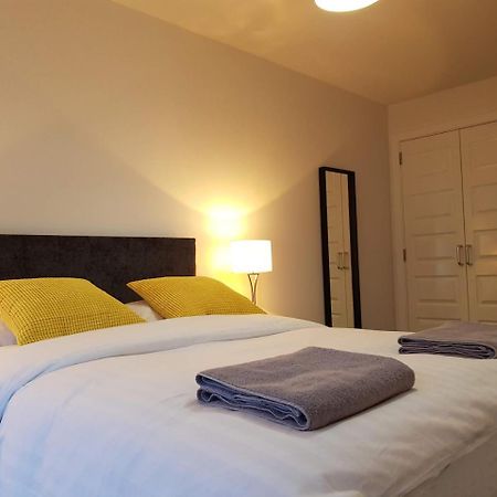 9 Royal View Apartment สเตอร์ลิง ภายนอก รูปภาพ